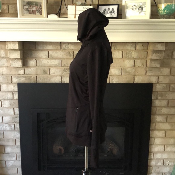 Fabletics Black Front Zip Hooded Thumb Holes Jacket size Small - Picture 6 of 16